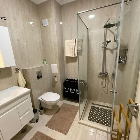 Luxury Penthouse At Valencia Gardens Apartman Burgasz