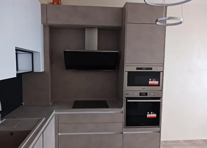 Luxury Penthouse At Valencia Gardens Burgas City