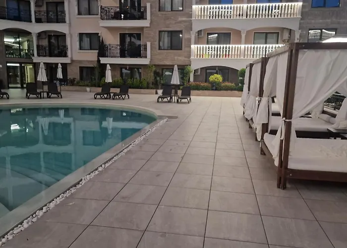 Luxury Penthouse At Valencia Gardens Burgas City