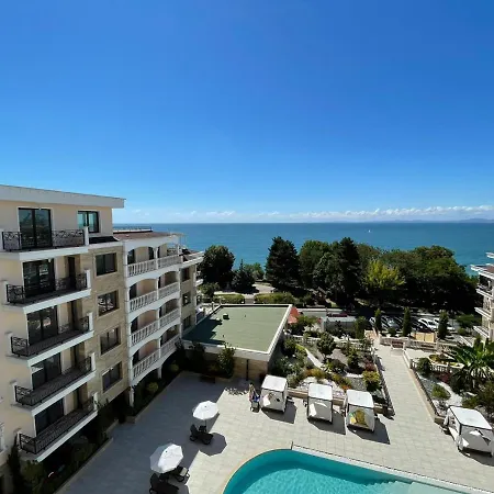 Luxury Seaview Penthouse At Valencia Gardens