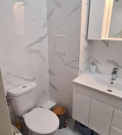 Luxury Seaview Penthouse At Valencia Gardens شقة