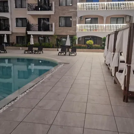 Luxury Seaview Penthouse At Valencia Gardens بورغاس