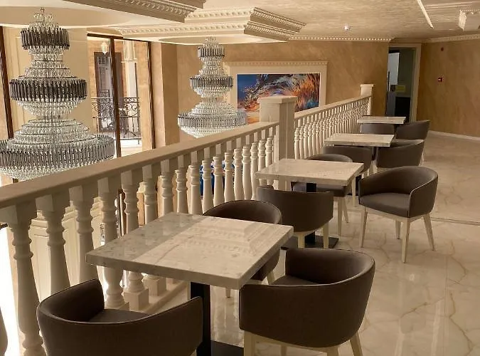 아파트 Luxury Penthouse At Valencia Gardens 부르가스