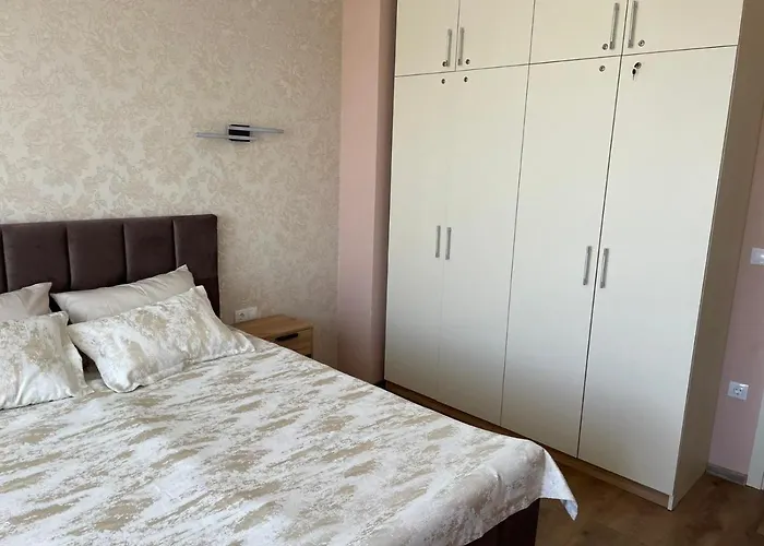 Luxury Penthouse At Valencia Gardens شقة *