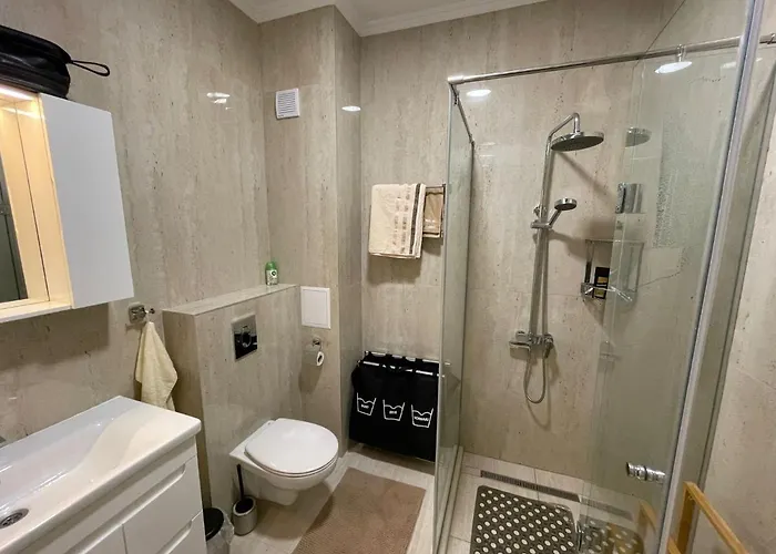 Luxury Penthouse At Valencia Gardens *