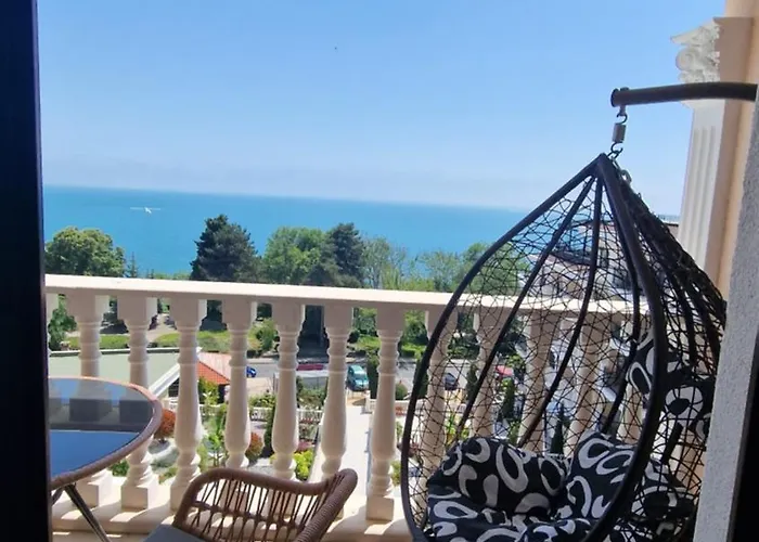 Luxury Penthouse At Valencia Gardens شقة *